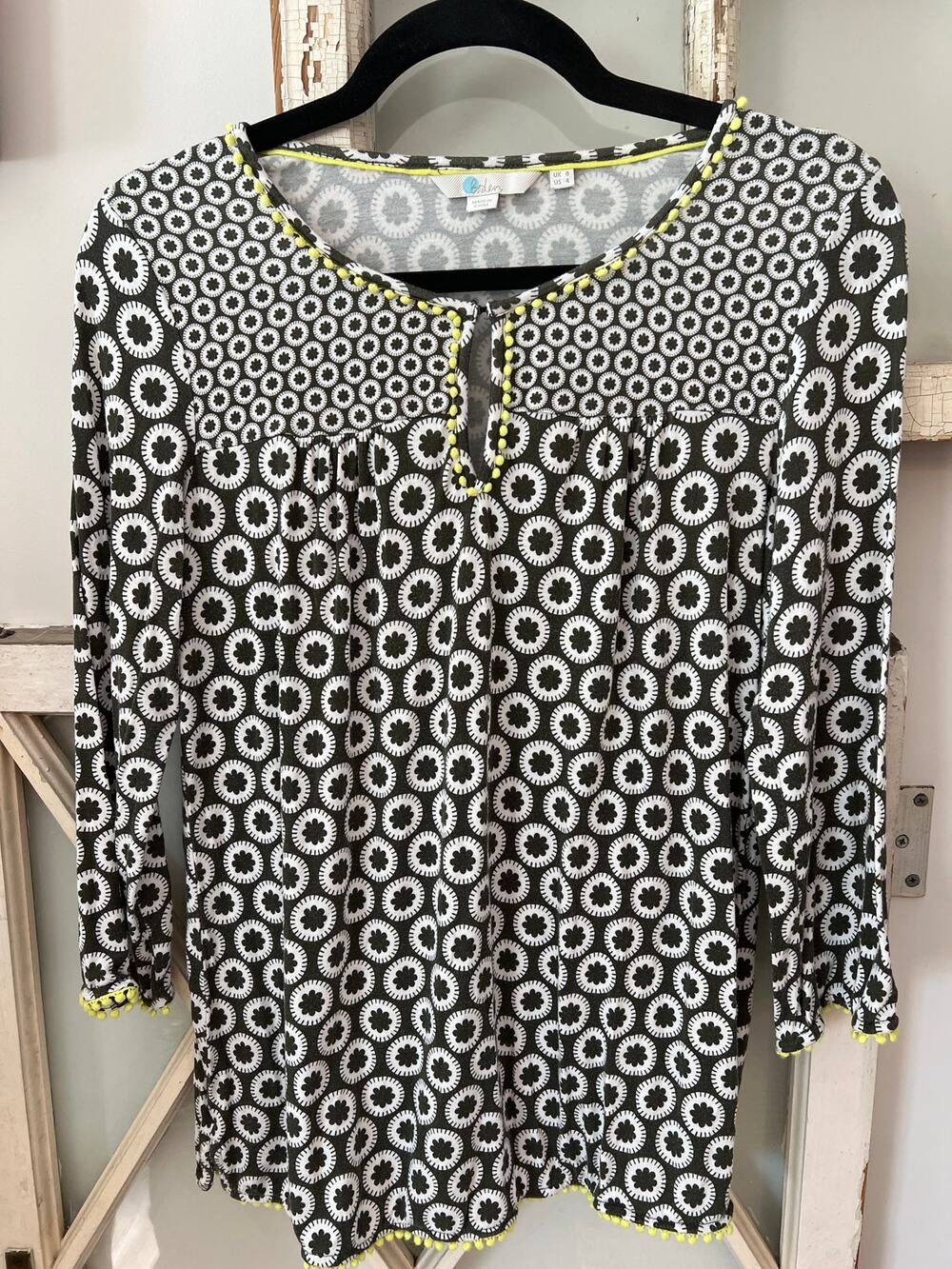 Boden size 4 jersey top